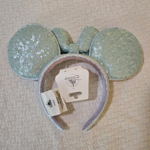 Elsa and Anna Ears - Picture 2 of 2